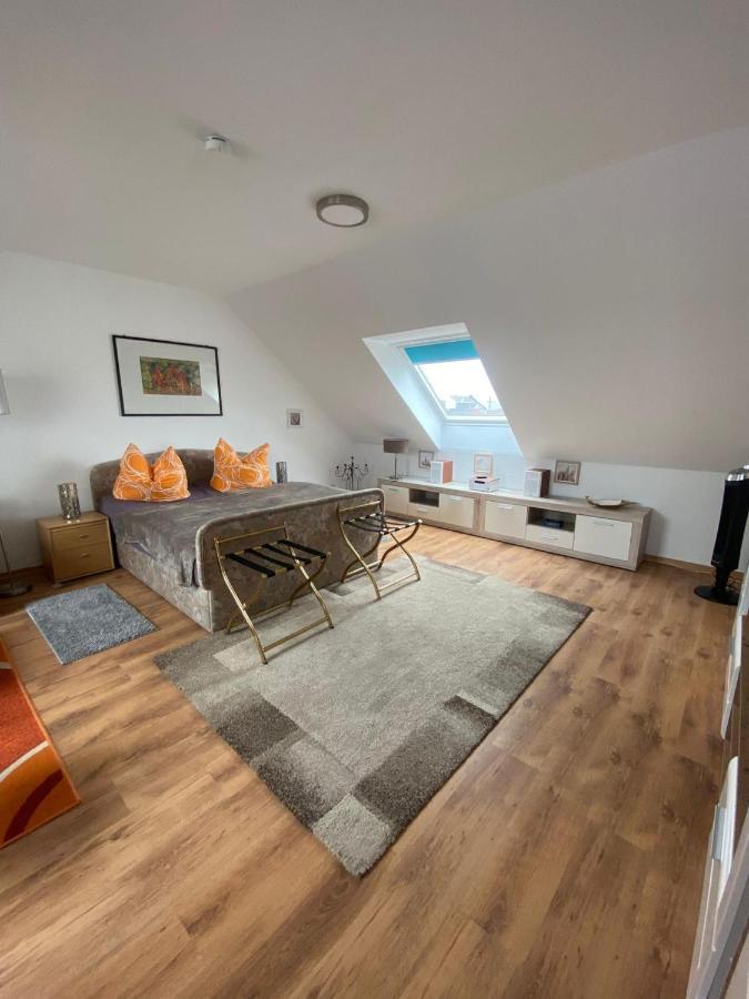 Dachgeschoss Apartment Mit Ausblick Halle  Exterior photo