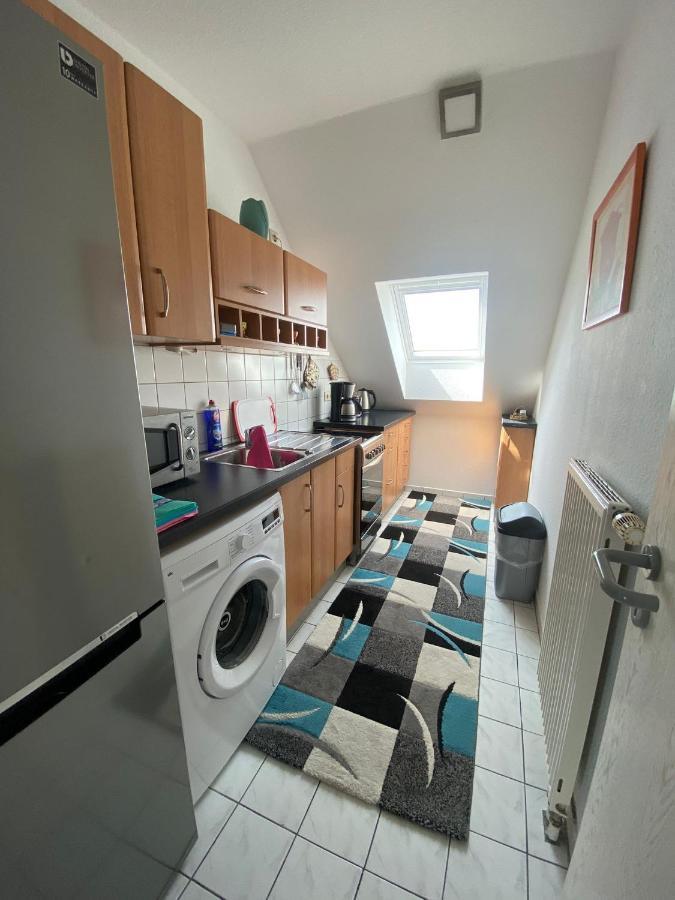 Dachgeschoss Apartment Mit Ausblick Halle  Exterior photo